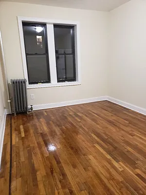 Rented by Smart NY Realty LLC | media 17