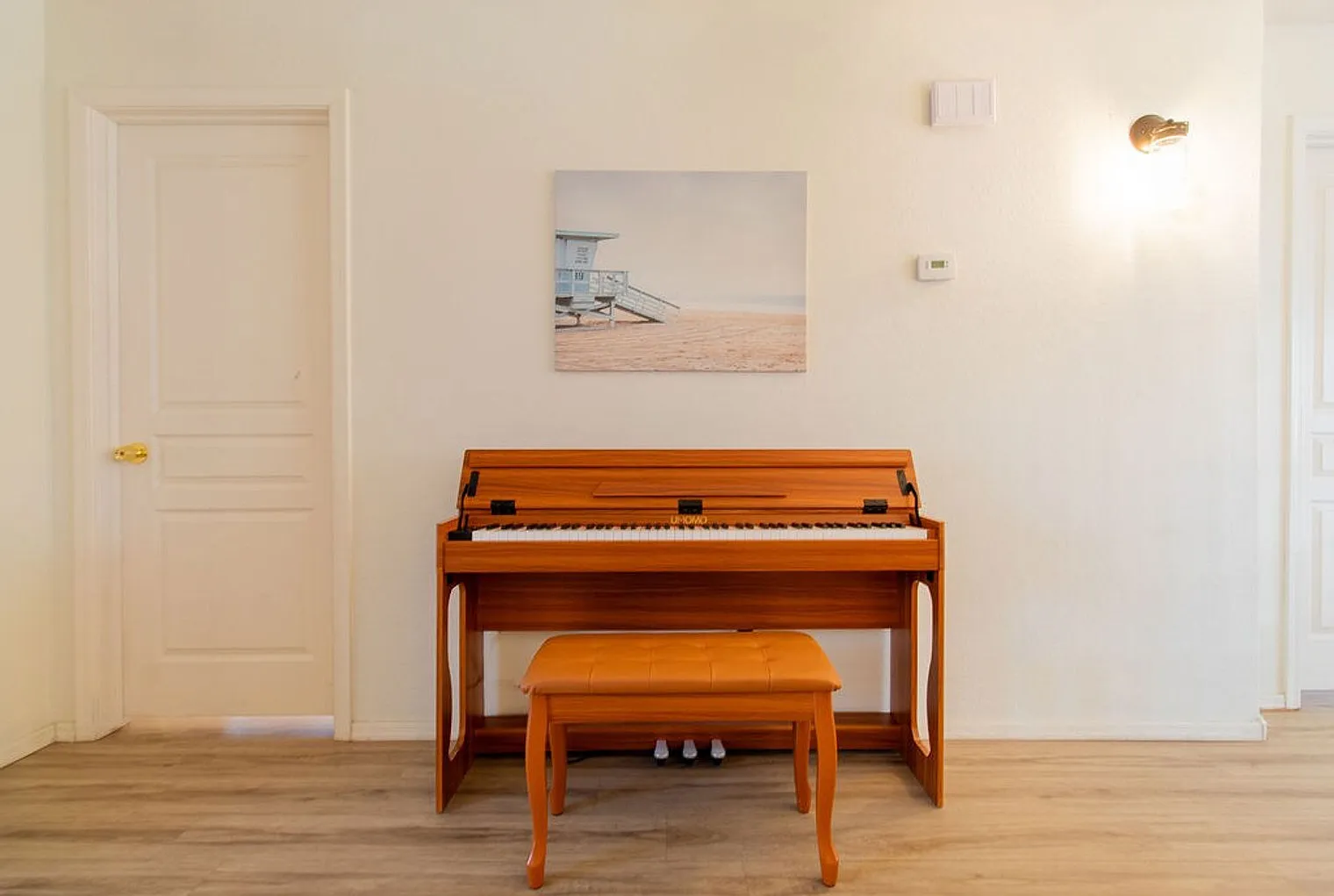 4 bed, 2.5 bath, $5,680 — Photo 1