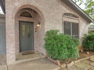 1216 Cardinal Oaks Dr, Mansfield, TX 76063