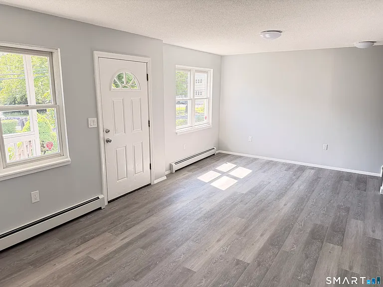 17 Enfield St #17 — Photo 2