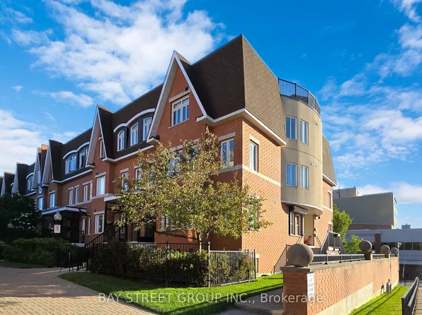 308 John St #212, Markham, ON L3T 0A7