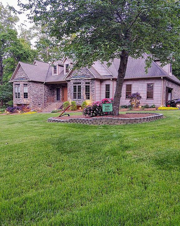 1st image of 4900 Warfield Dr