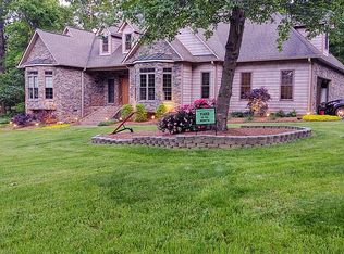 4900 Warfield Dr, Greensboro, NC 27406