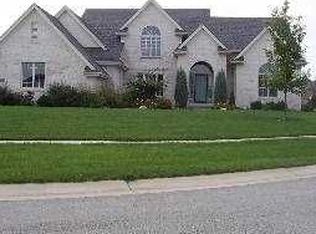 3936 Azalea Cir, Maumee, OH