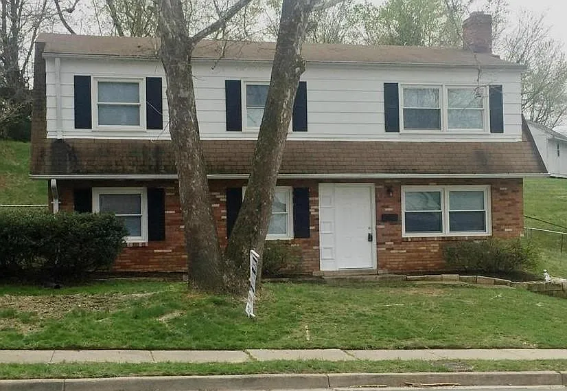 4 bed, 1732 sqft, $2,900 — Photo 1