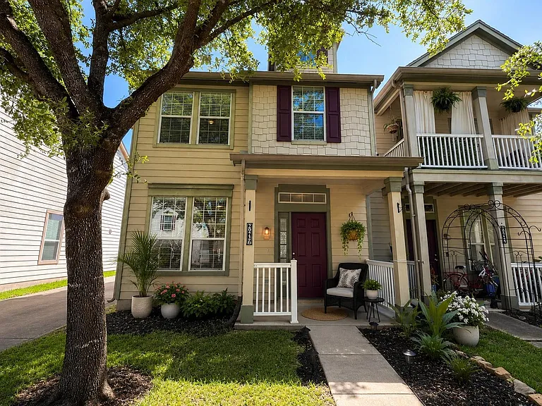 29726 Sullivan Oaks Dr — Photo 1