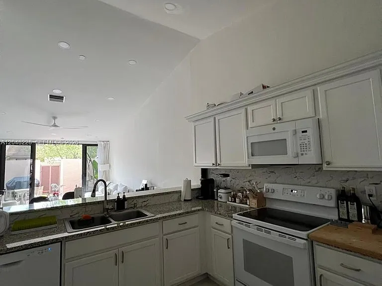 1269 NW 123rd Ave #1269 — Photo 3