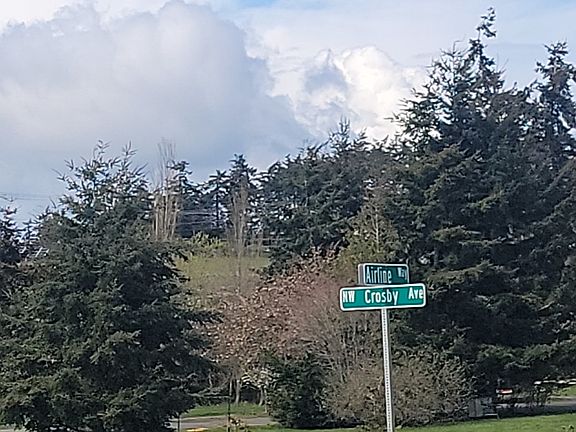 5th image of 1294 Crosby Rd