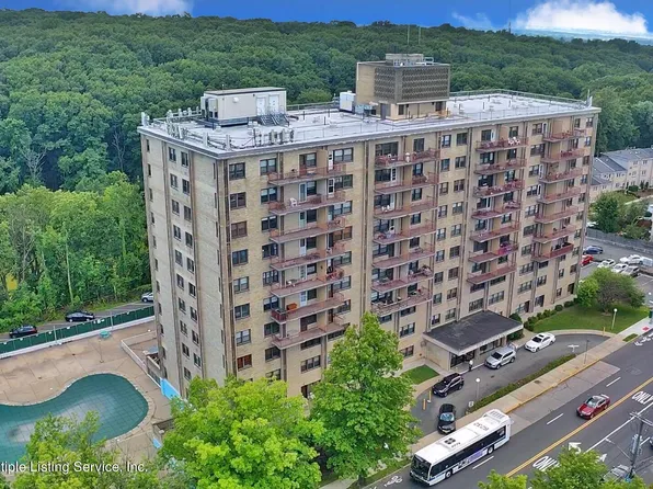 1000 Clove Rd APT 9F, Staten Island, NY 10301