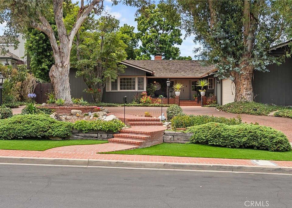 1st image of 1455 La Perla Ave