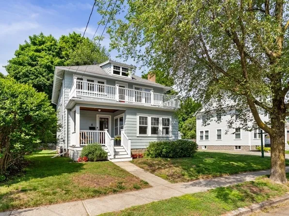 8 Berkeley St, Reading, MA 01867