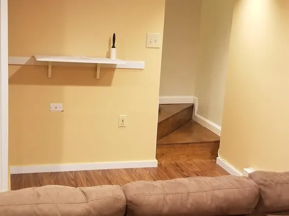 106 Lundberg St, Lowell, MA 01852