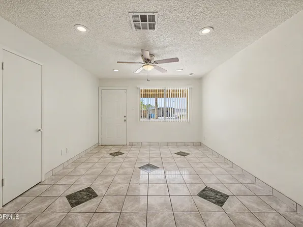 8141 W INDIANOLA Avenue, Phoenix, AZ 85033