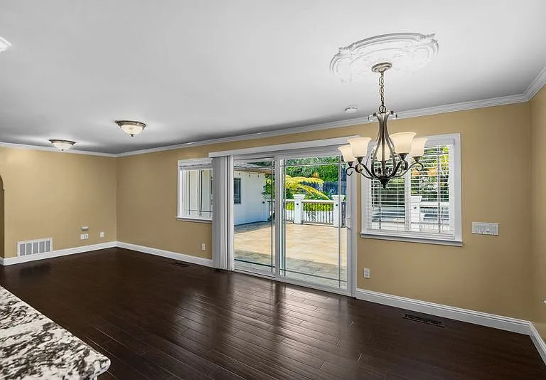 8 Shepherds Pl — Photo 9
