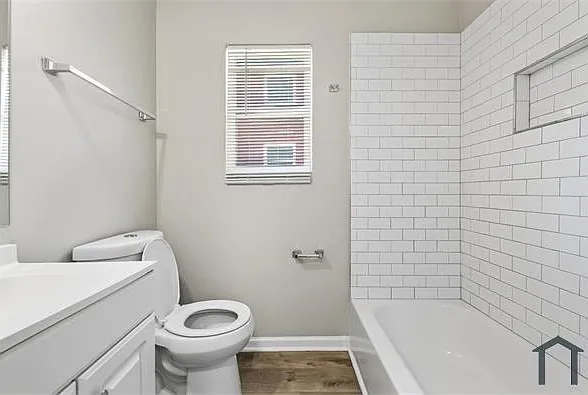 2 bed, 750 sqft, $1,550 — Photo 2