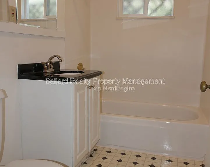 1406 NW 61st St — Photo 14