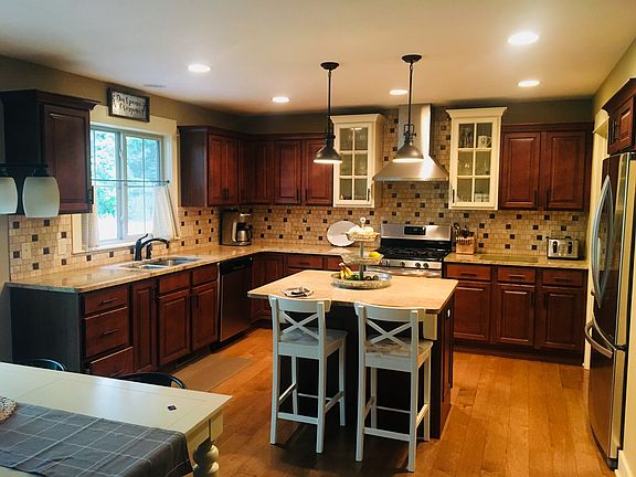 2nd image of 6253 Sweet Clover Ln SE