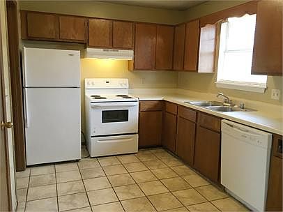 1st image of 1571B Shannon St