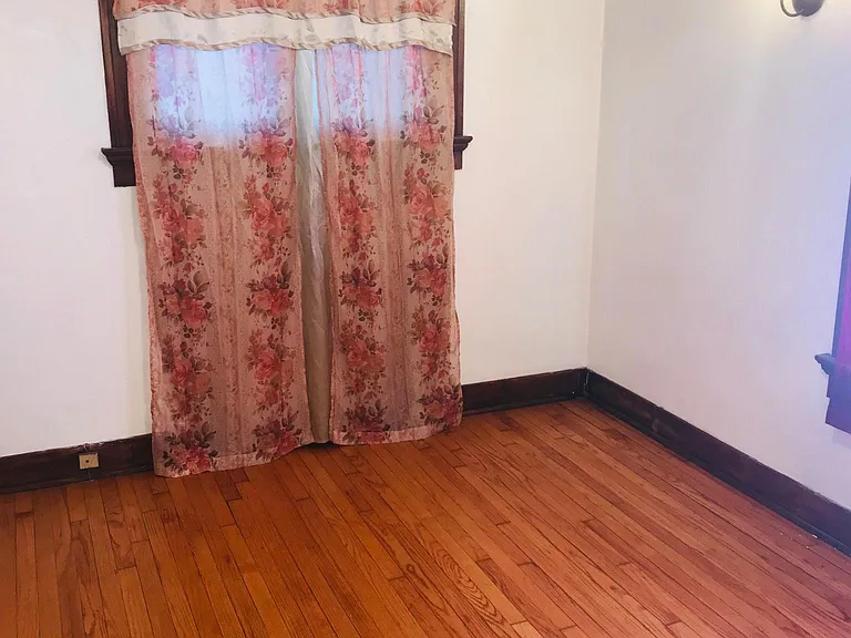 136 Lexington Ave #1 — Photo 16