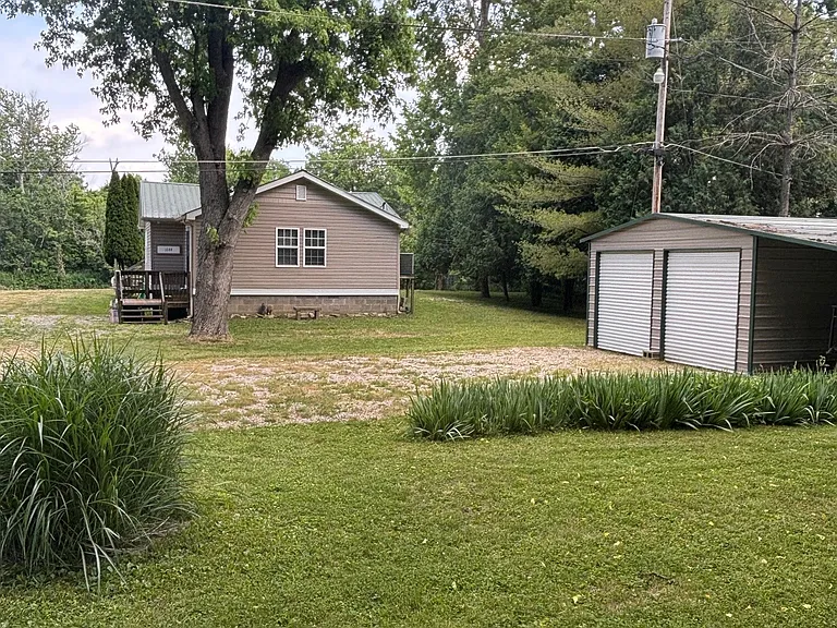 1644 River View Dr — Photo 3
