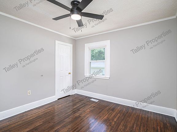 4th image of 913 Edgemont Ave
