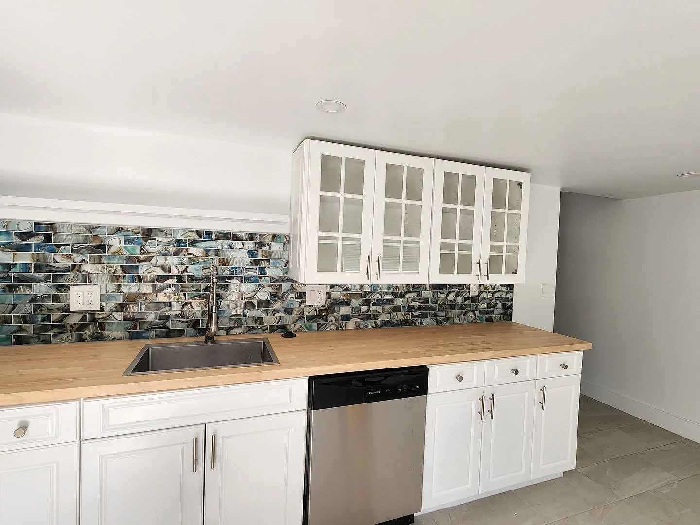Coastal Charm Awaits In Bonita Springs Recently Reduced! — Photo 3