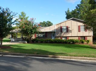 100 Caldwell Dr, Hampton, GA 30228