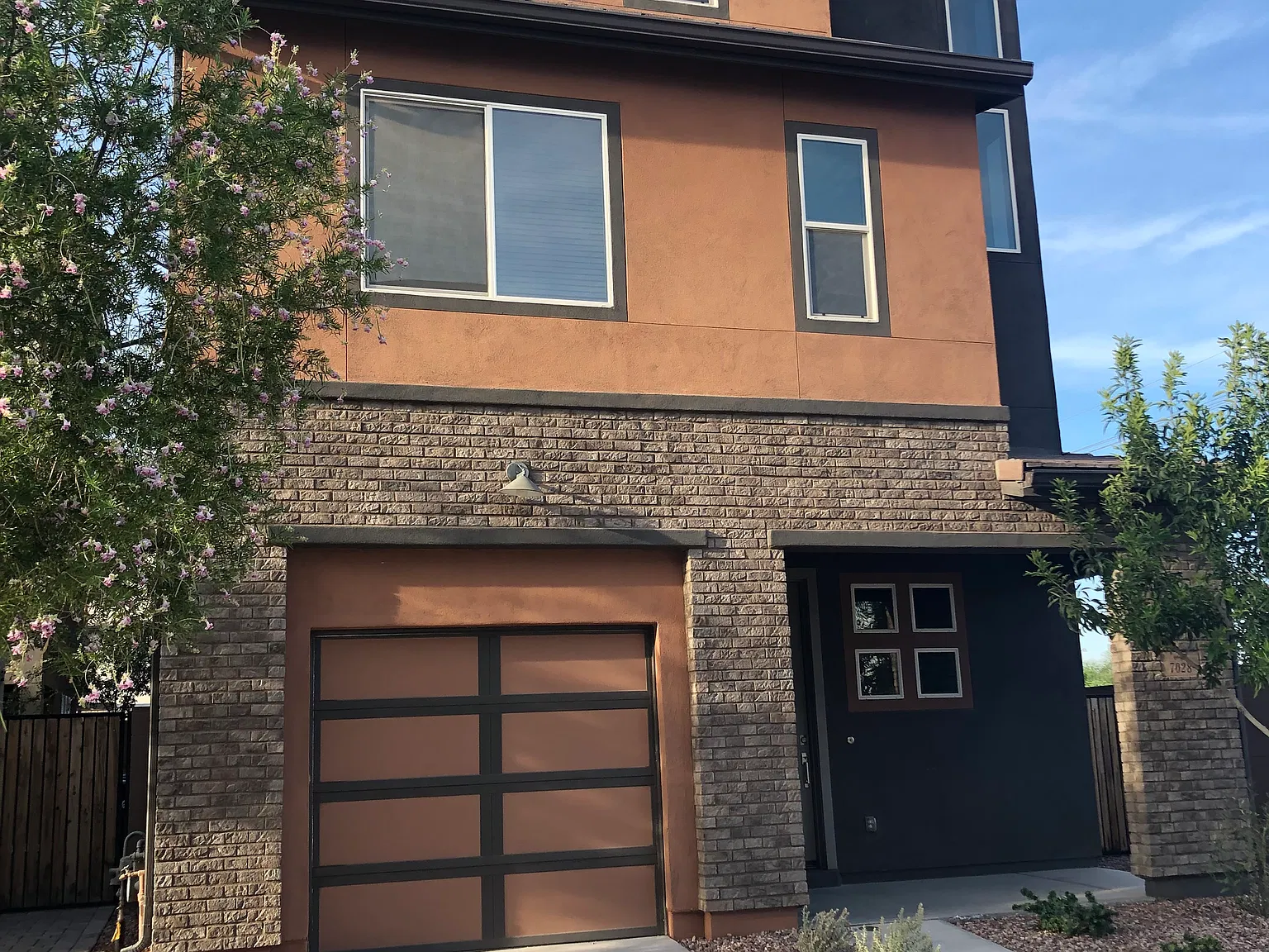 3 bed, 3.5 bath, 1942 sqft, $2,650 — Photo 4
