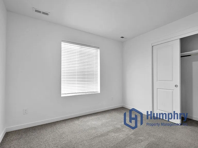 192 N Stratus Way — Photo 21
