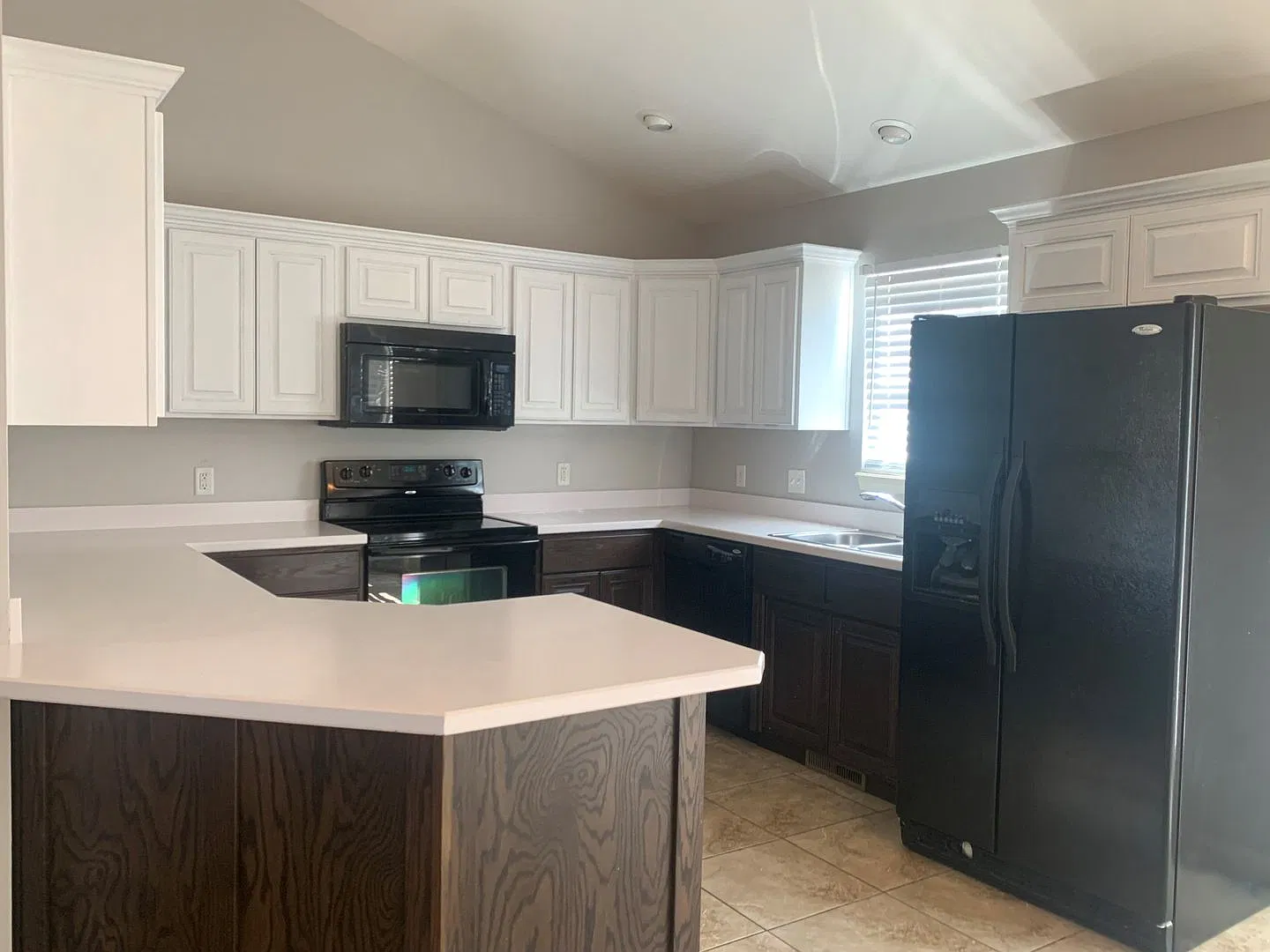 6245-SF-E1 — Photo 3