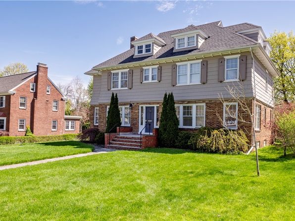 248 Brattle Rd, Syracuse, NY 13203