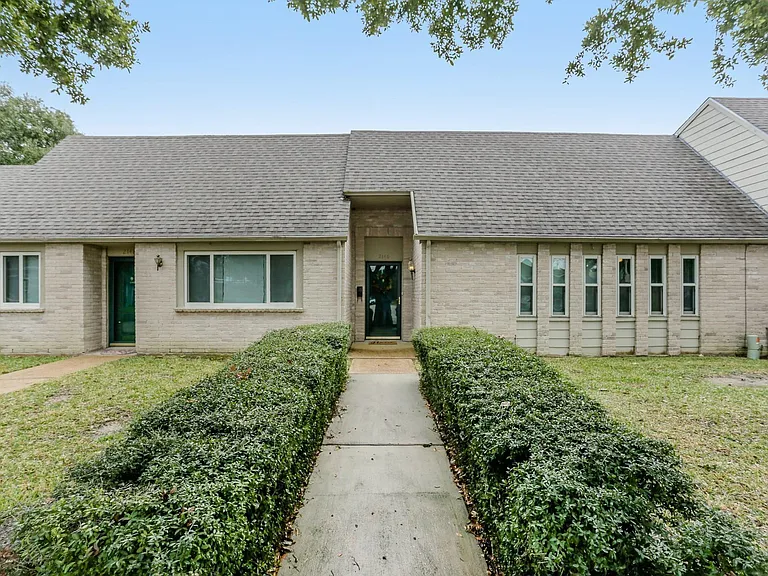 2146 Greenbriar Colony Dr #3 — Photo 1