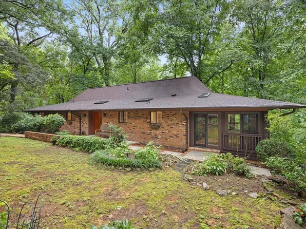 611 Greenwood Rd, Chapel Hill, NC 27514