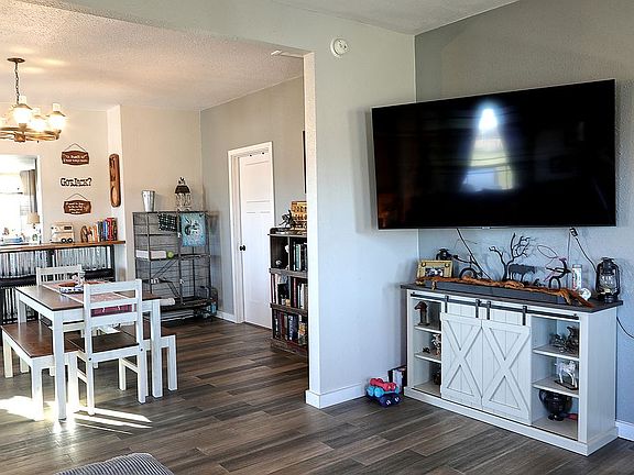 5th image of 22395 Wilson Rd