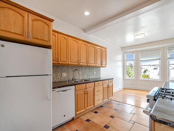 3rd image of 1900 Vallejo St #D403