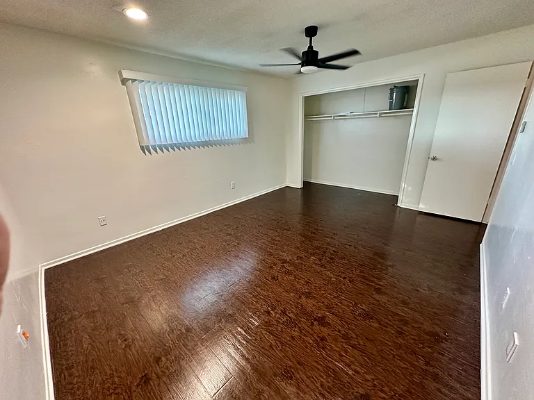 9268 Andrew St — Photo 17