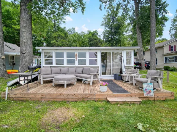 362 Pentecost Hwy, Onsted, MI 49265