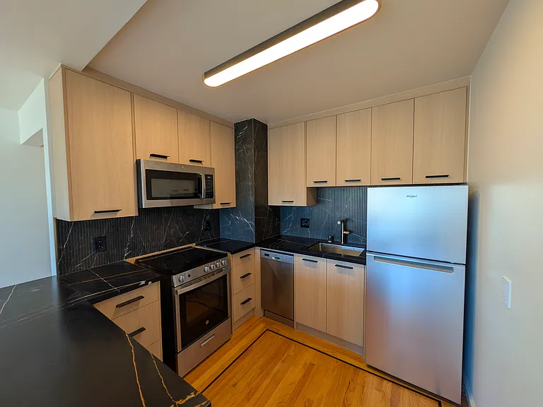 4150 Cesar Chavez St #1 — Photo 3