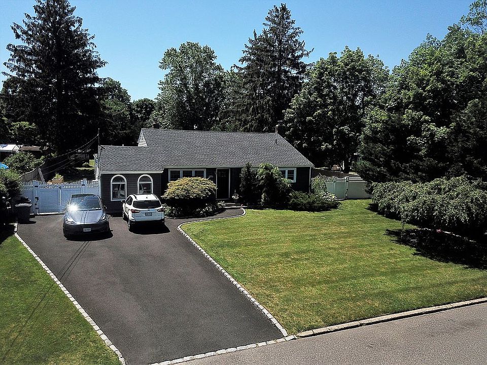 1st image of 226 McNeil St
