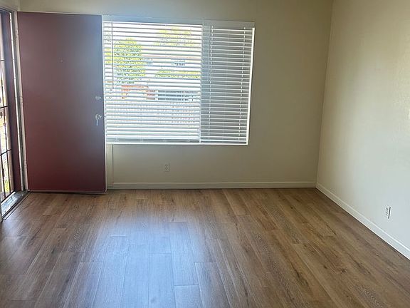 3rd image of 1955 Grande Cir APT E