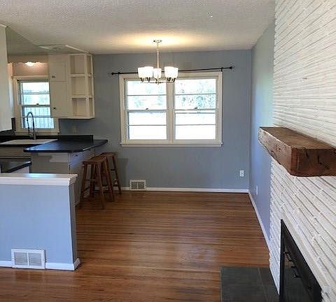 4th image of 7800 Aster Dr