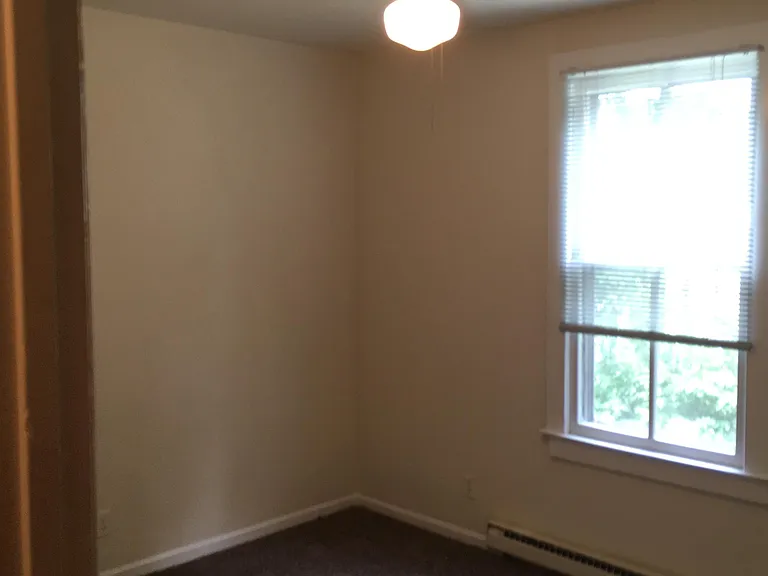 1012 Elliott Ave — Photo 13