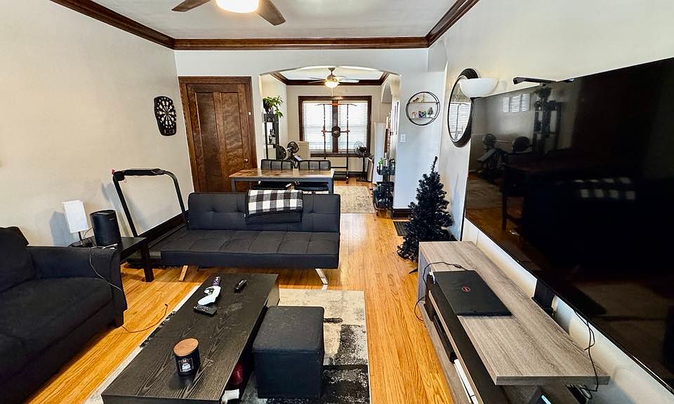 1st image of 4207 N Linder Ave #1