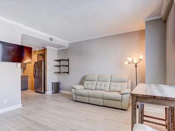 3rd image of 109 N Main St APT 410