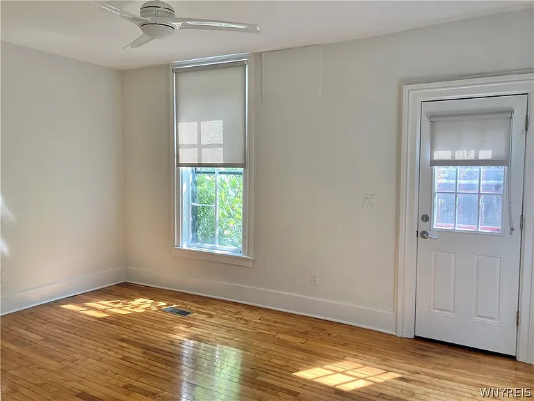 58 Tracy St #1 — Photo 11