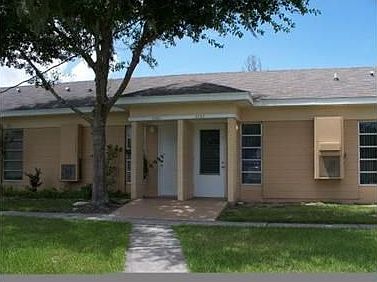 1st image of 2707 Club Cir