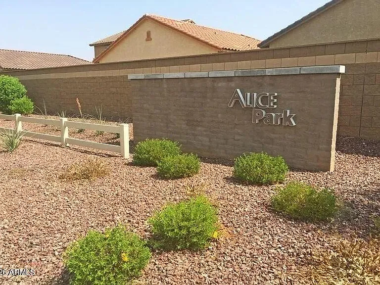 6144 W Freeway Ln — Photo 27