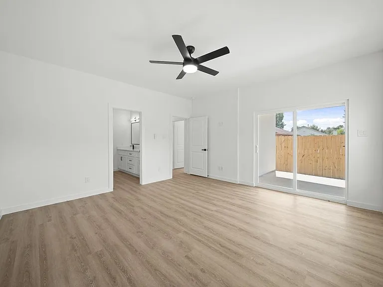 7817 Beckley St #B — Photo 11