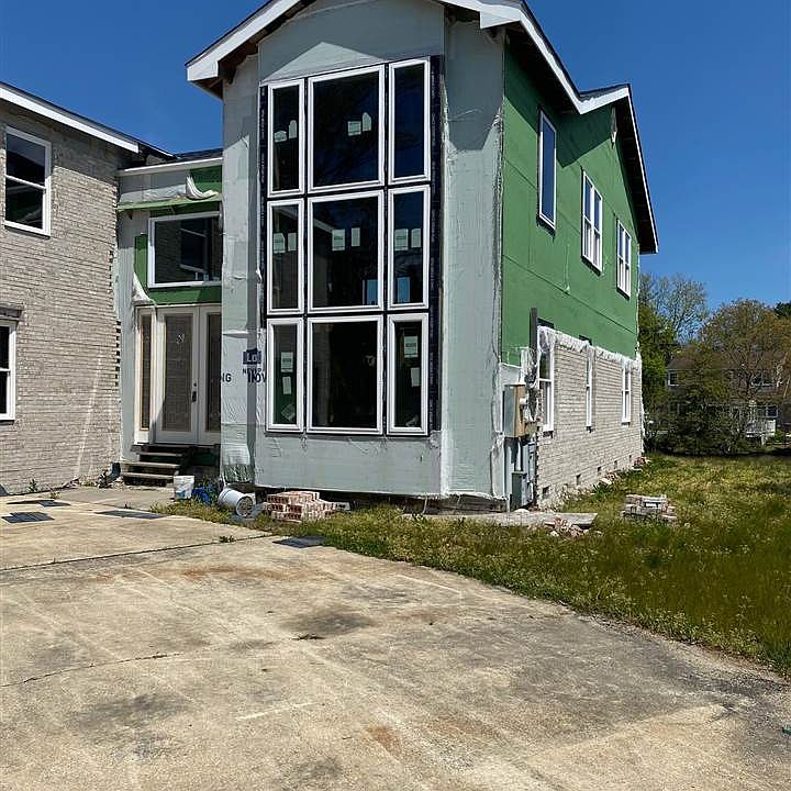 1st image of 2 Beaver Dr