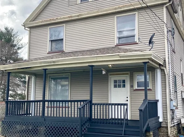 32 Summit Ave, Niles, OH 44446
